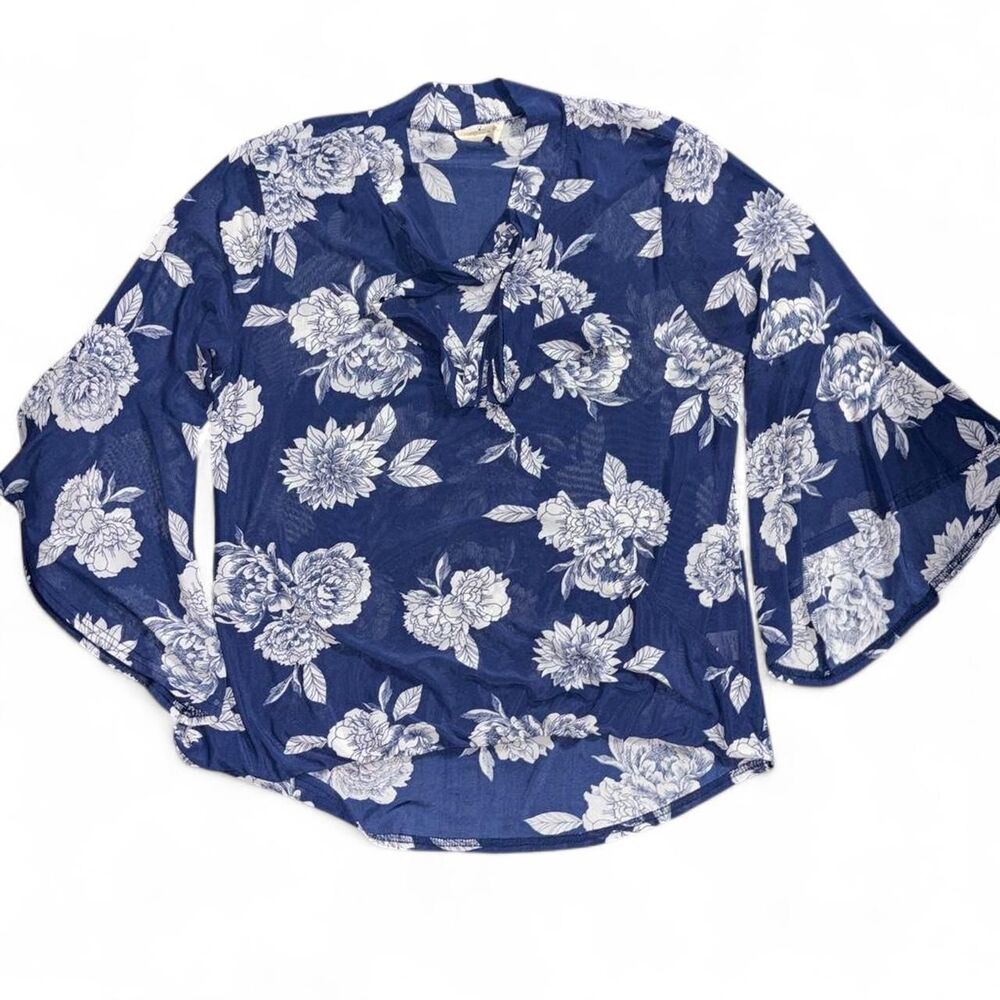 Embers Women's Size Medium Blue Navy White Floral Boho Western Flowy Sleeves Blo